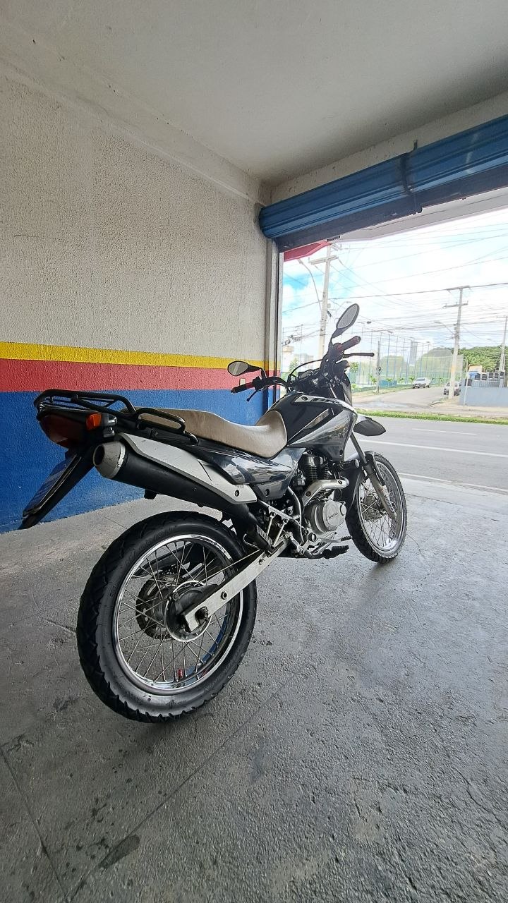 HONDA BROS 150 ES TRASEIRA DIREITA